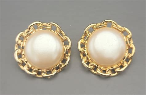 Vintage PAOLO Gucci Large Faux Pearl Clip On Earrings Gold